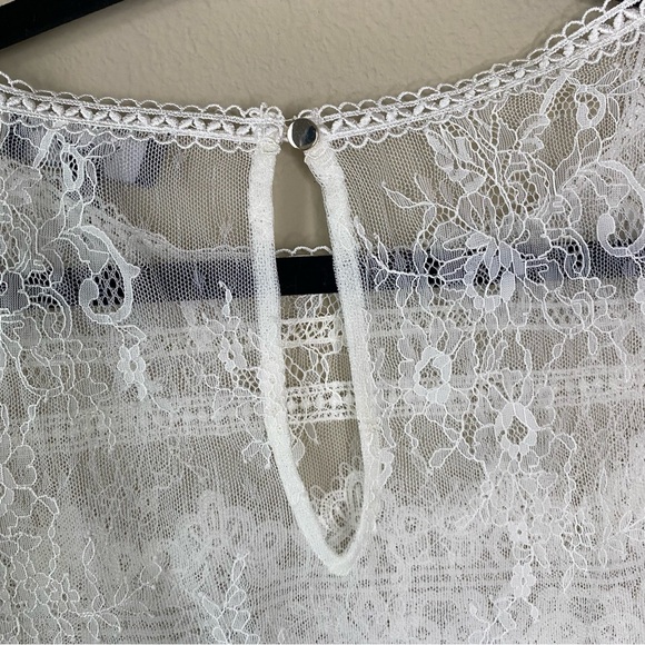 Theory White Lace Sheer Blouse Short Sleeve Top - Picture 5 of 5